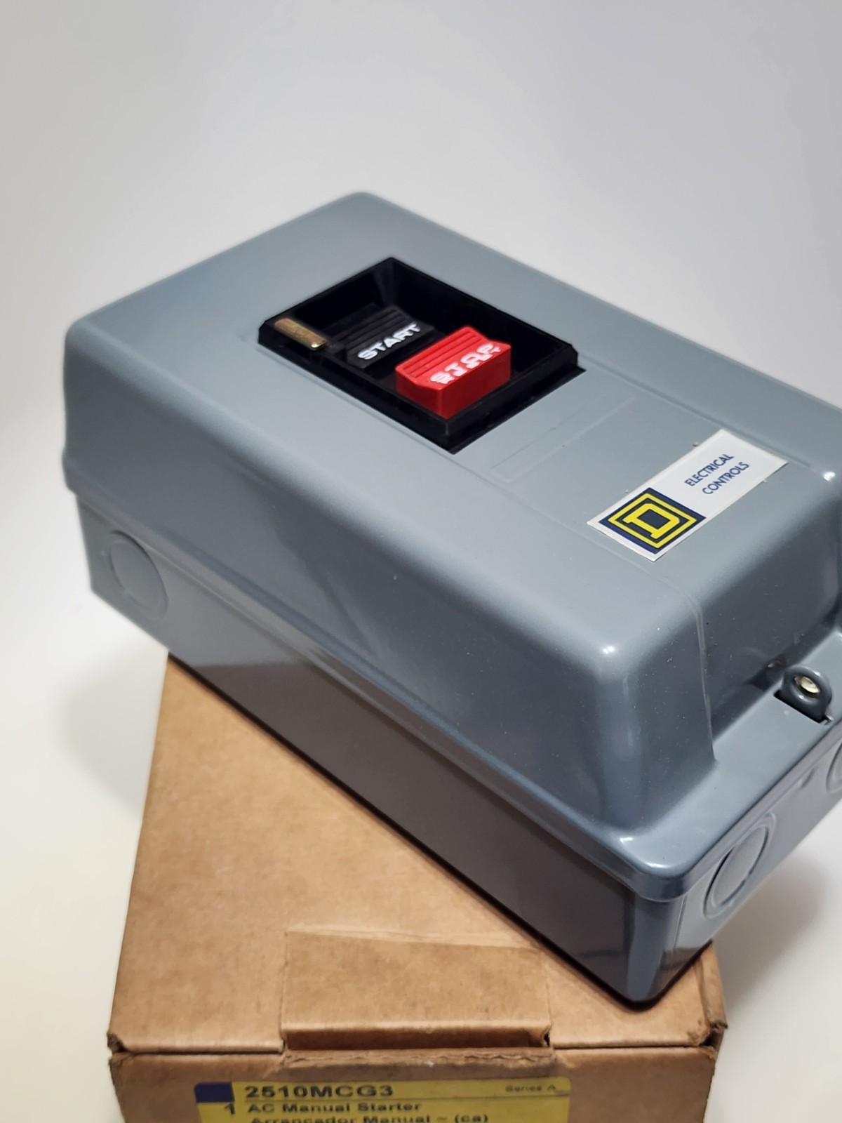Square D 2510MCG3 Manual Starter, 3 Pole, 10Hp At 380/575Vac, 3 Phase