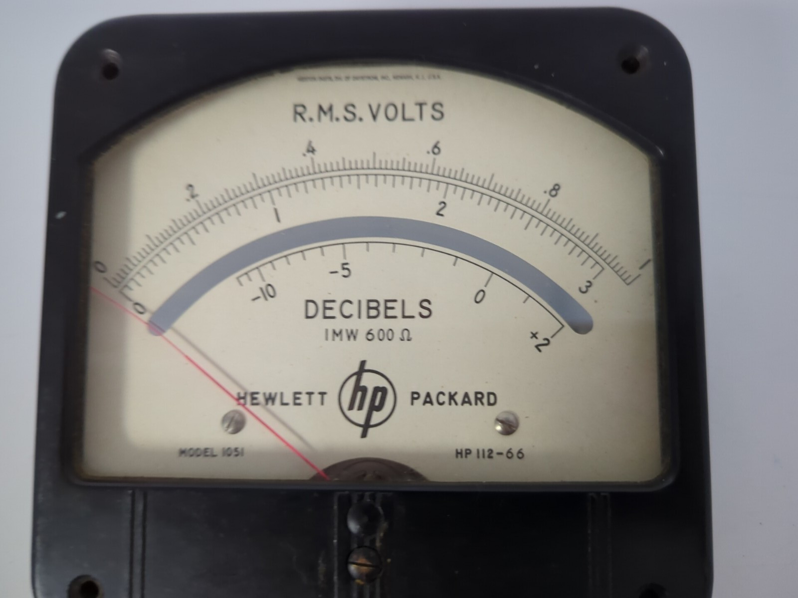 VINTAGE R.M.S. VOLTS DECIBELS 1MW 600 HP MODEL 1051 APR 18 1959