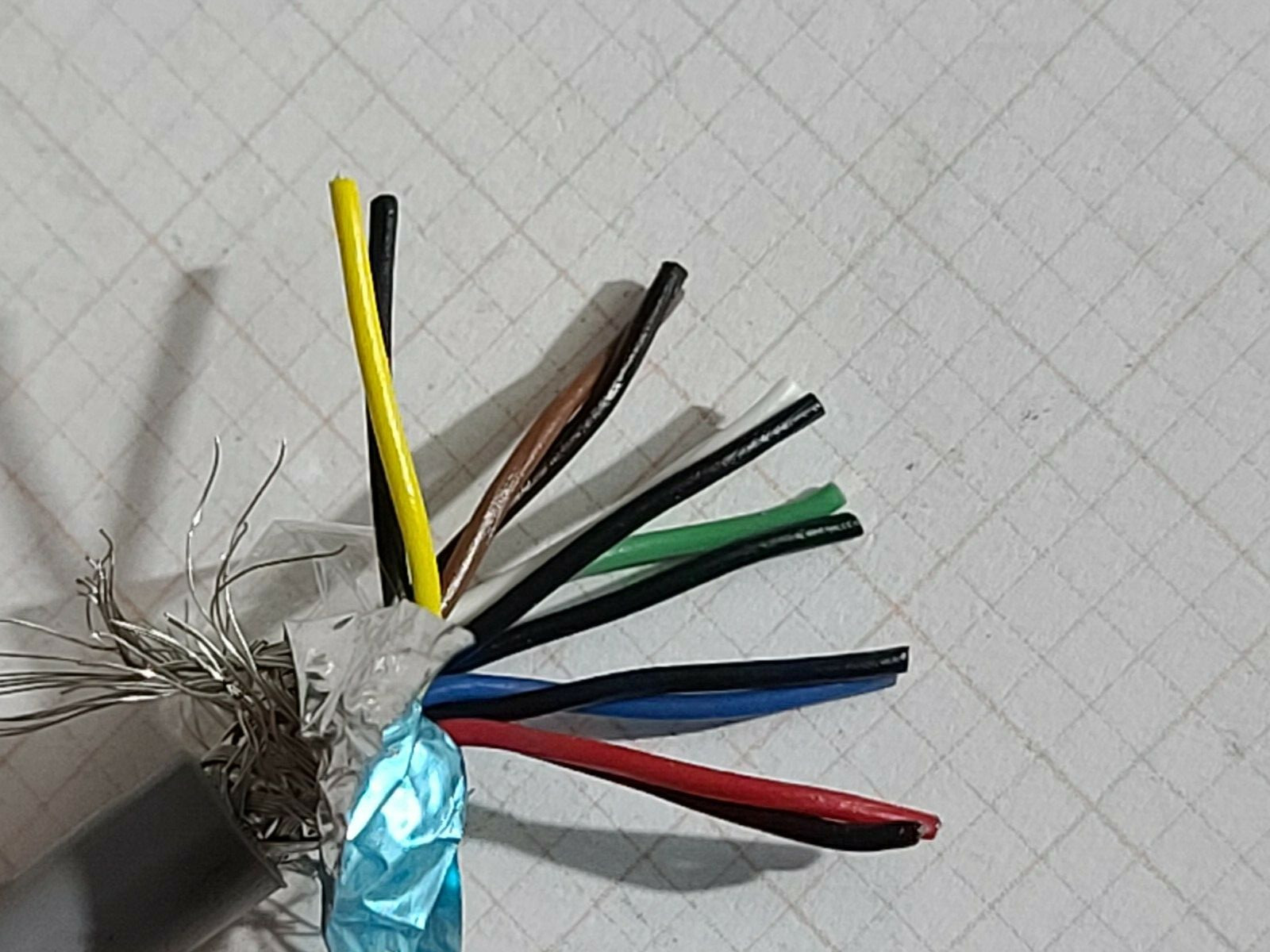 Carol C0654A 22/6P Multi Shielded Computer/Instrumentation Cable CMR Gray /10ft