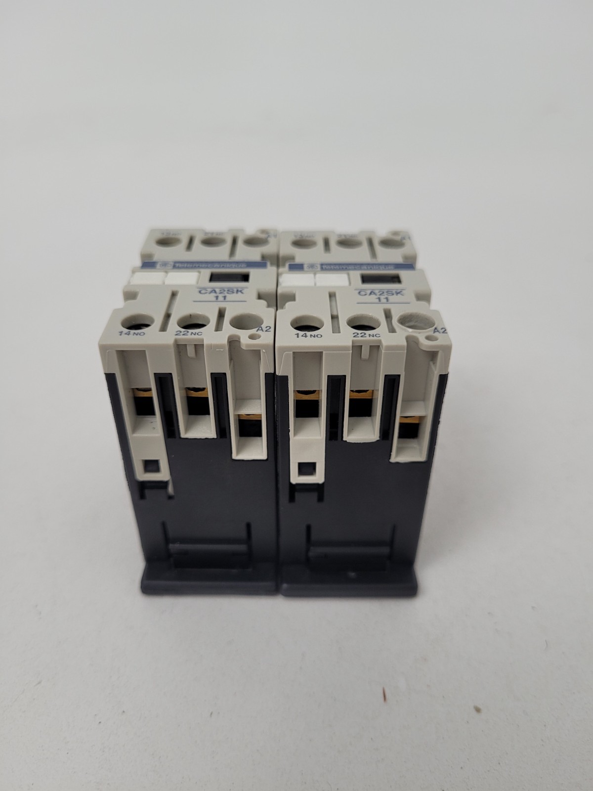 Lot of 2 – CA2SK11 Telemecanique 10 Amp 120V Coil Contactor Control Relay