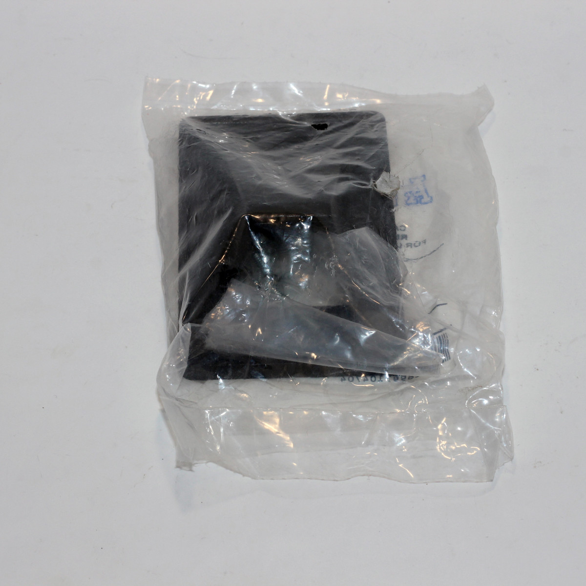 Arlington CED1BL Reversible Low-Voltage Cable Entrance Plate