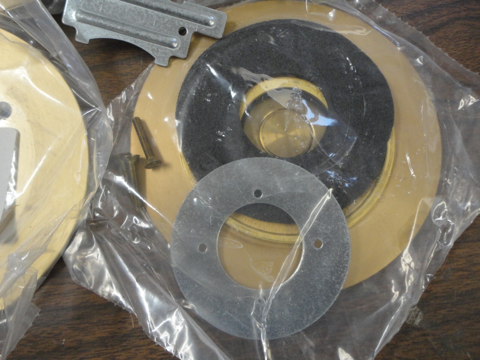 “NEW” “Box of Four” Steel City P 60 3/4 2 CACP Brass Carpet Plates