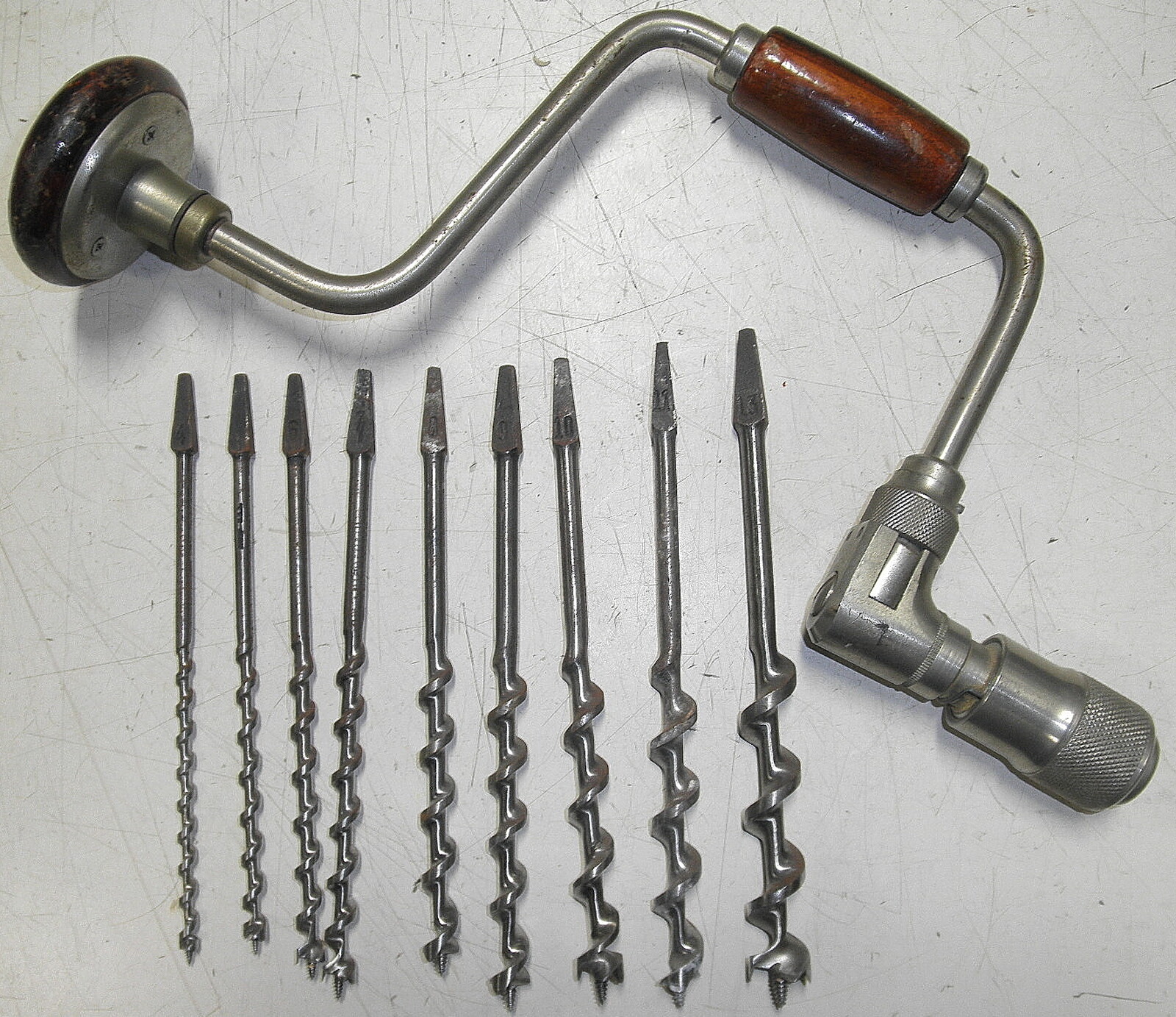 Millers Falls 771B Brace with 9 Irwin Auger Bits