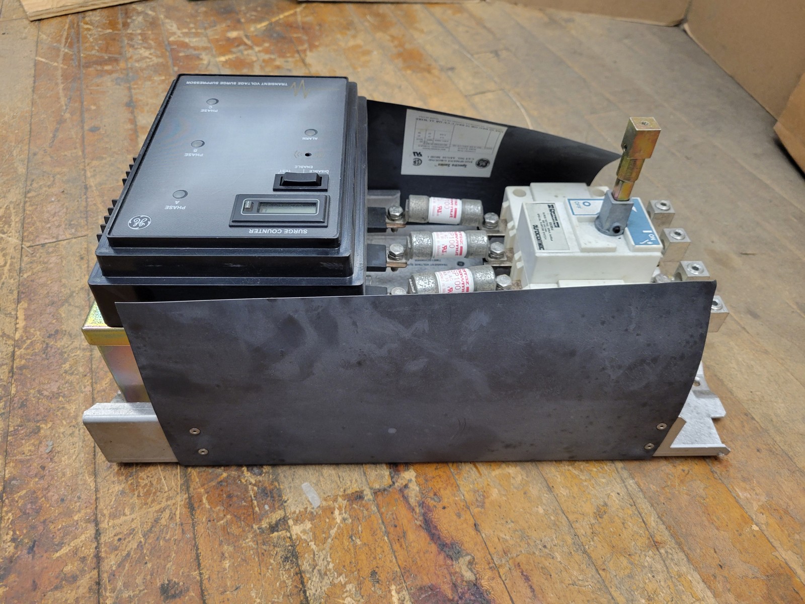 GE General Electric TME120Y065PP Transient Voltage Surge Suppressor TVSS 3PH