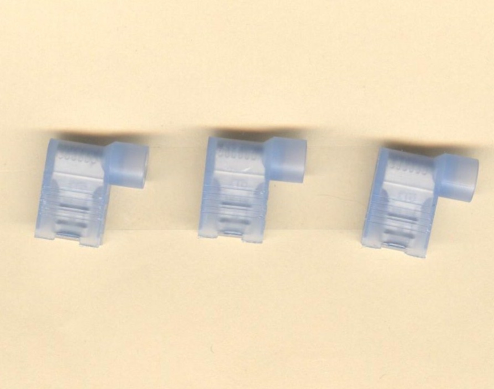 25 Blue NYLON Insulated FLAG Terminal Connectors 16-14 Wire Gauge .187 Female