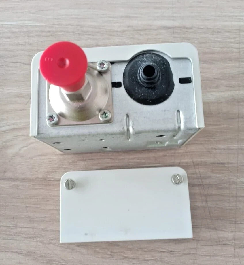 1PC DANFOSS KP6W 060-519066 Pressure Switch HP (8 – 42bar,Diff. 4-10bar) – NEW