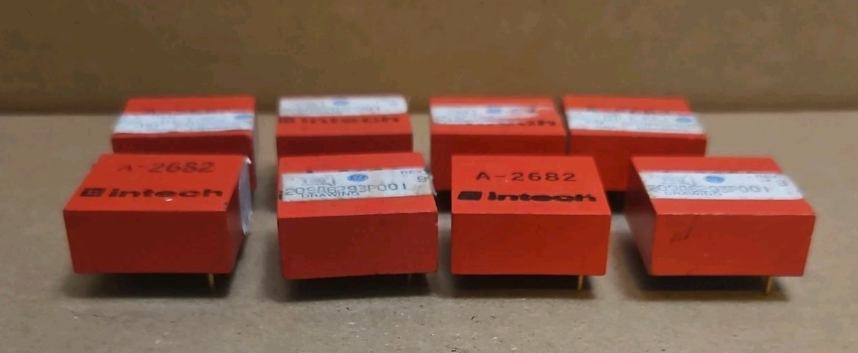 INTECH MICROCIRCUIT A-2682, 7-PIN Lot of 8* New Old Stock