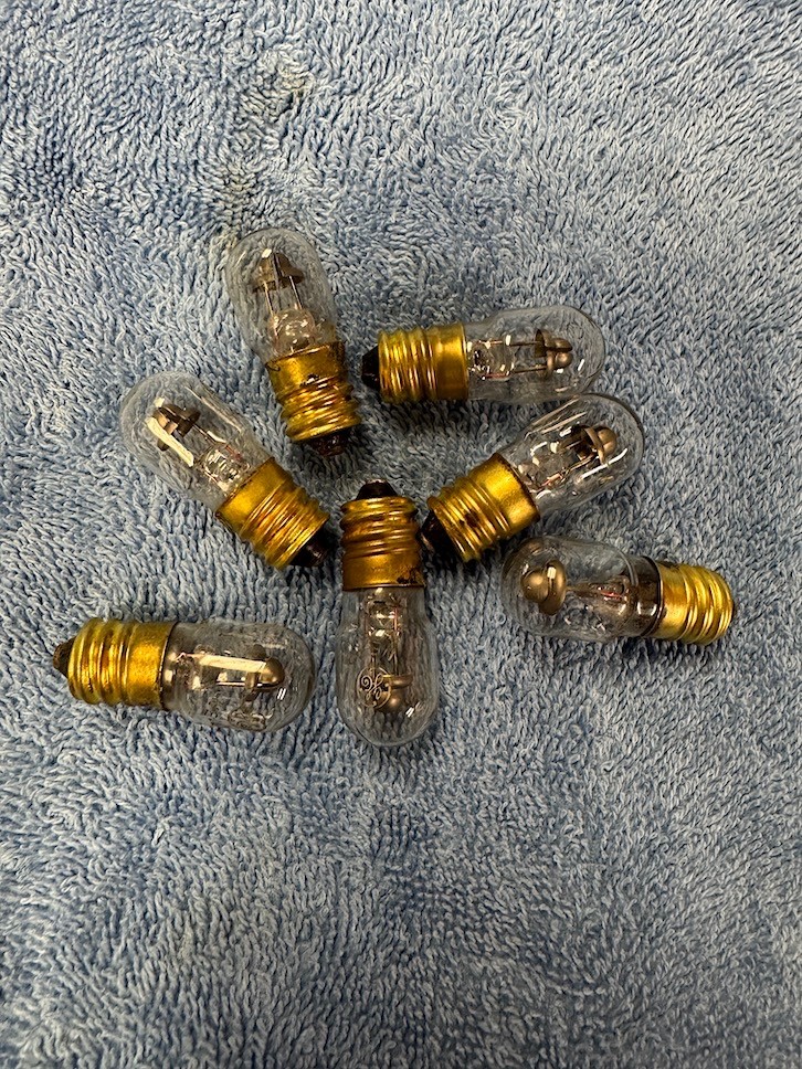 1 GE SCREW IN BASE NE45 bulb neon Hickok TV-7D/U tube tester short lamp 120 VAC