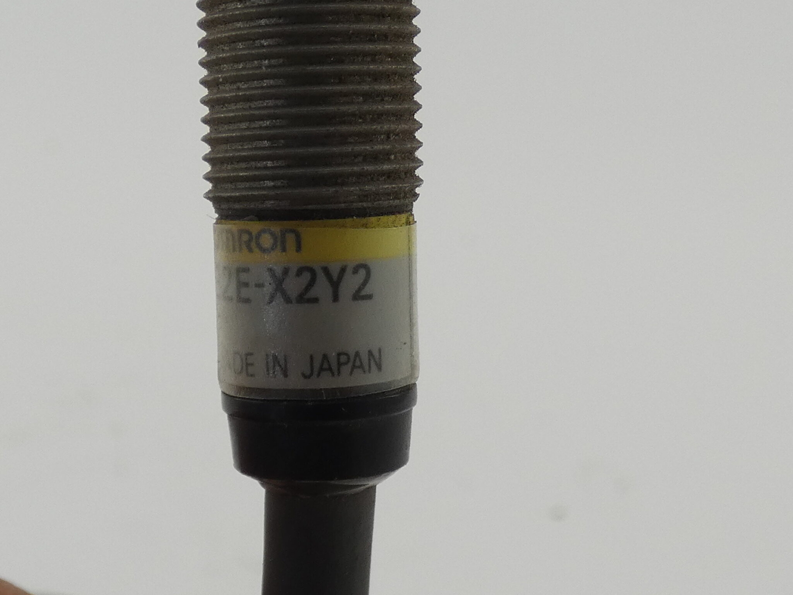 Omron E2E-X2Y2 6′ Inductive Proximity Sensor 240VAC 100mA – NEW Surplus!