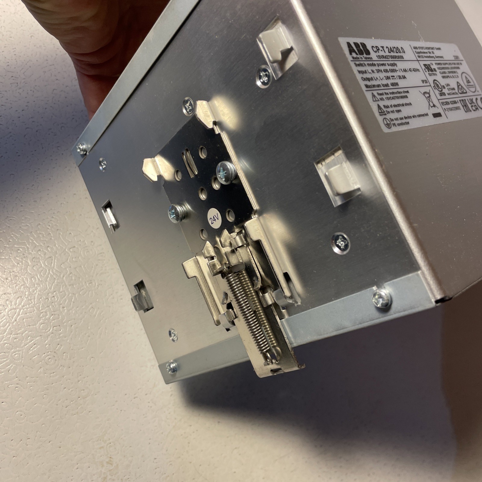 *new* 1SVR427056R0000 ABB CP-T 24/20.0 3PH-480VAC-24VDC 20A 480W POWER SUPPLY