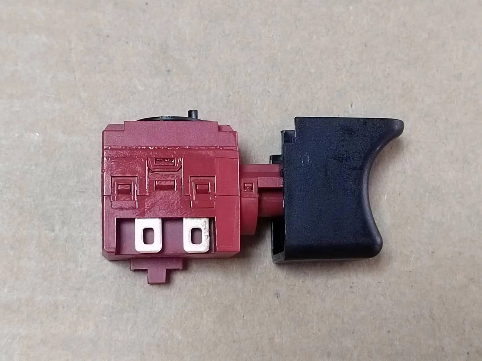 2pc NEW Defond EGD-3115Z DC24V 15RA Trigger switch