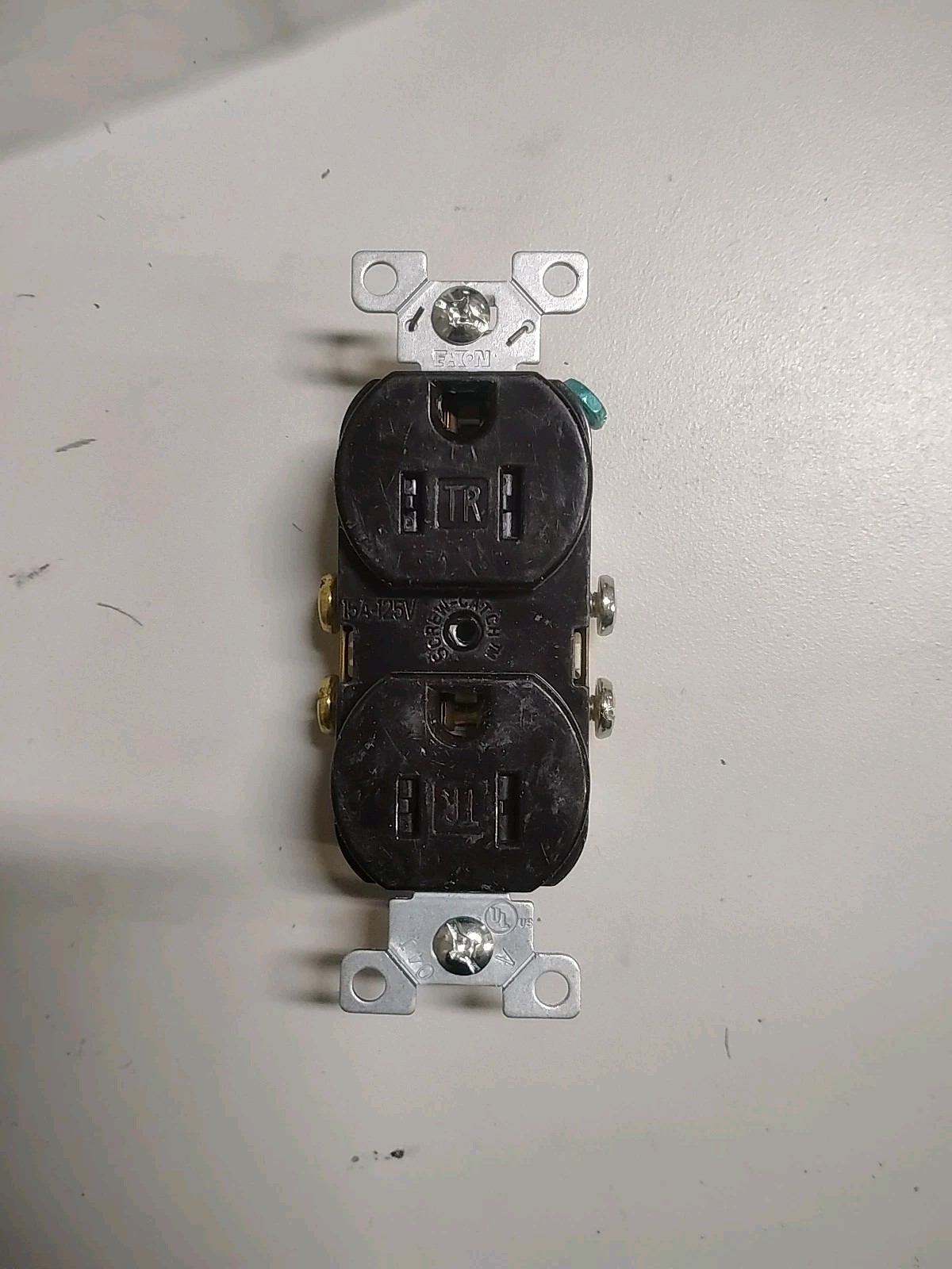 Eaton TRCR15B Commercial Grade Duplex Receptacle, 15A, Brown. New