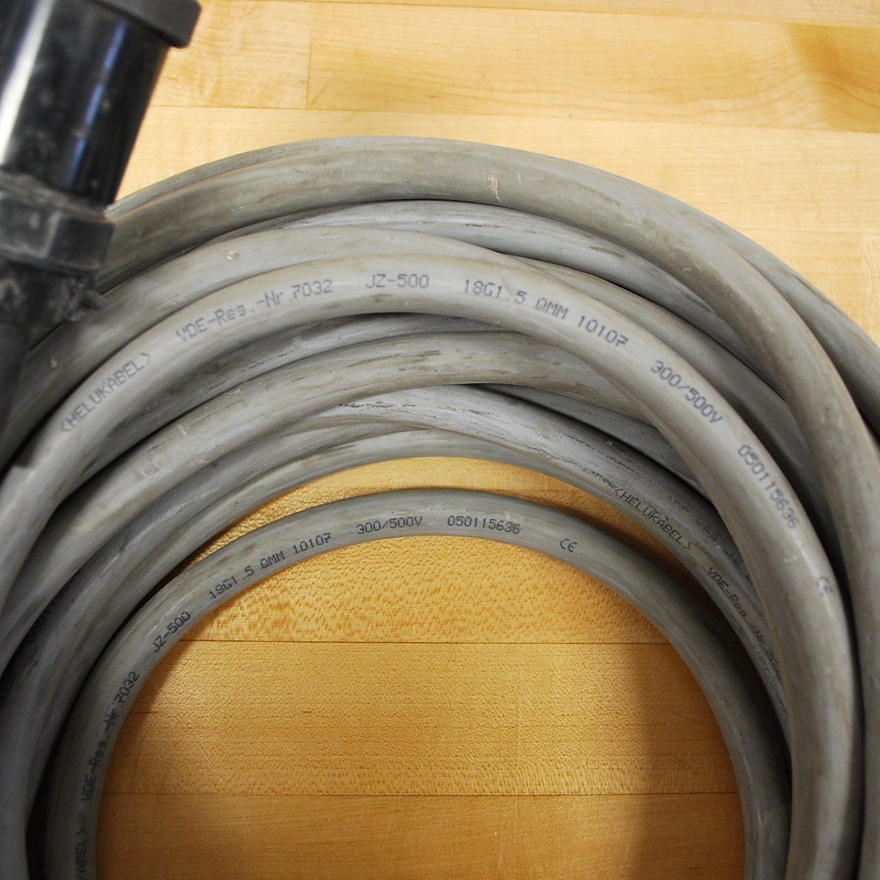 Helukabel 10107 JZ-500 18G1.5 300/500V 050115636 24 Pin Female to Bare Wire