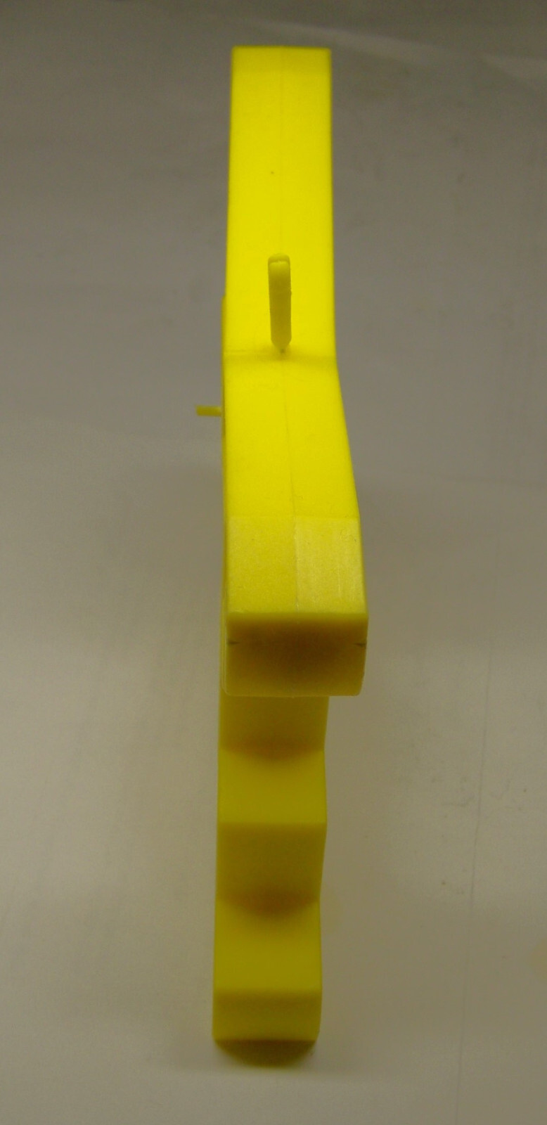 ROLLER GUIDE BRACE BRACKET YELLOW PLASTIC 6-1/2″ H 4-13/16 W 3/4″ T 1-5/8″WROL