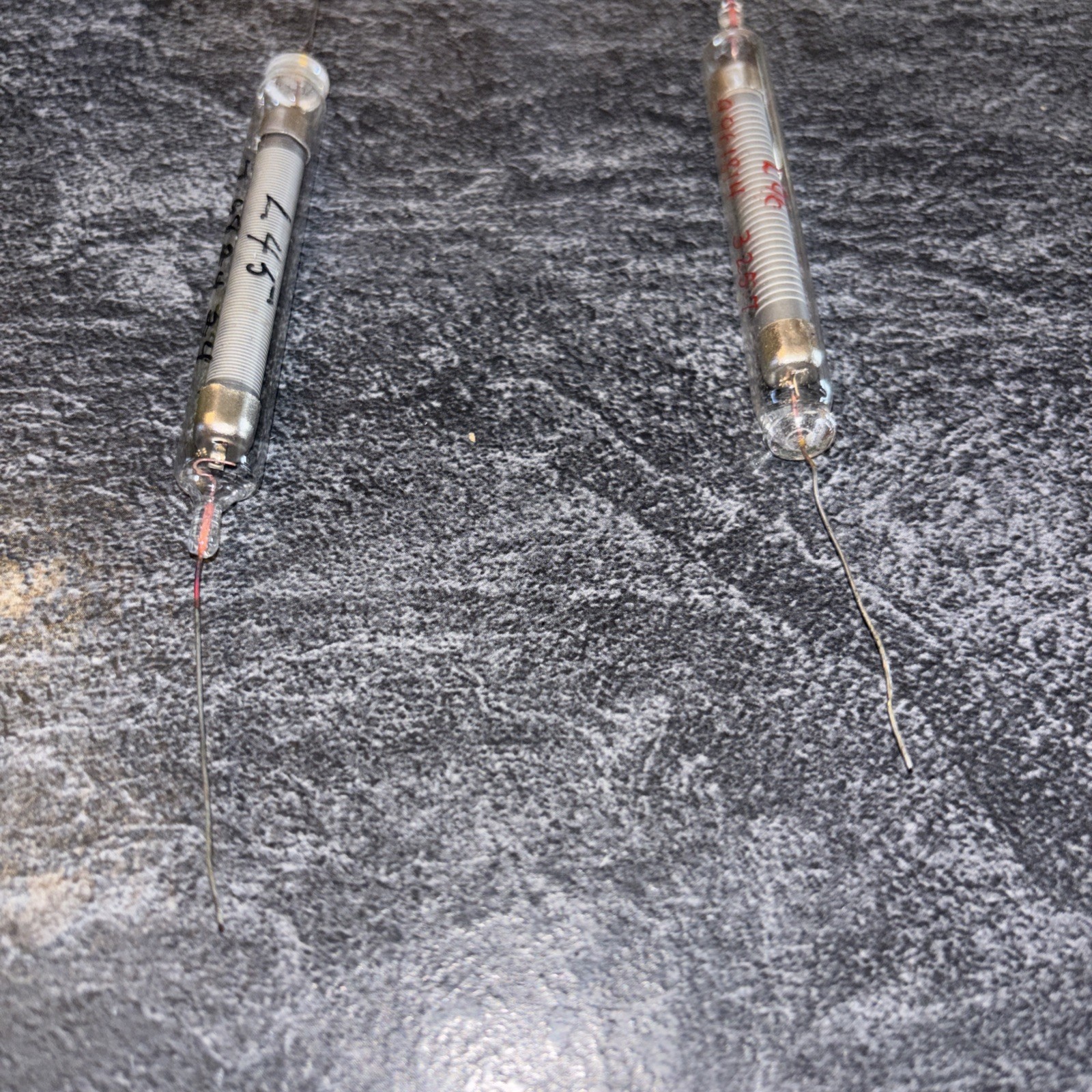 VINTAGE LOT OF 2 GLASS HIGH VOLTAGE RESISTOR L45 L96 Unknown Maker LOC Z