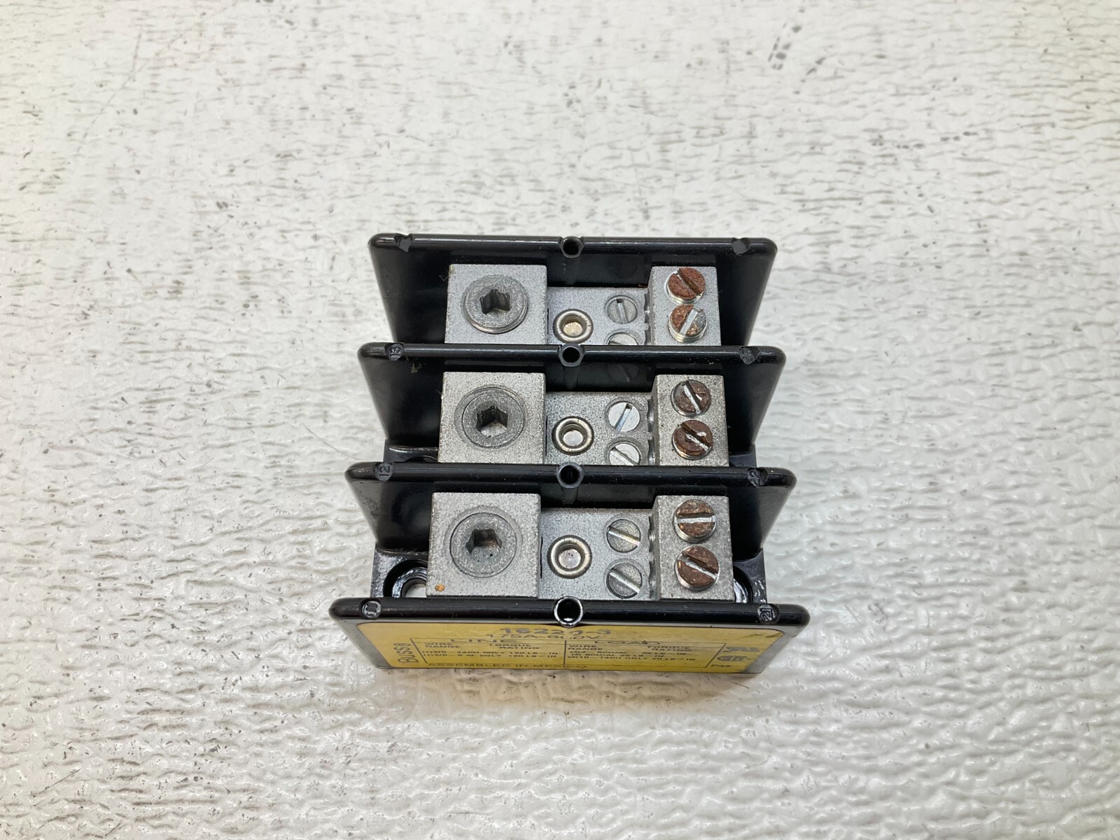 Cooper Bussmann 16220-3 Power Distribution Block 3 Pole 175 A 600 V Buss (TSC)