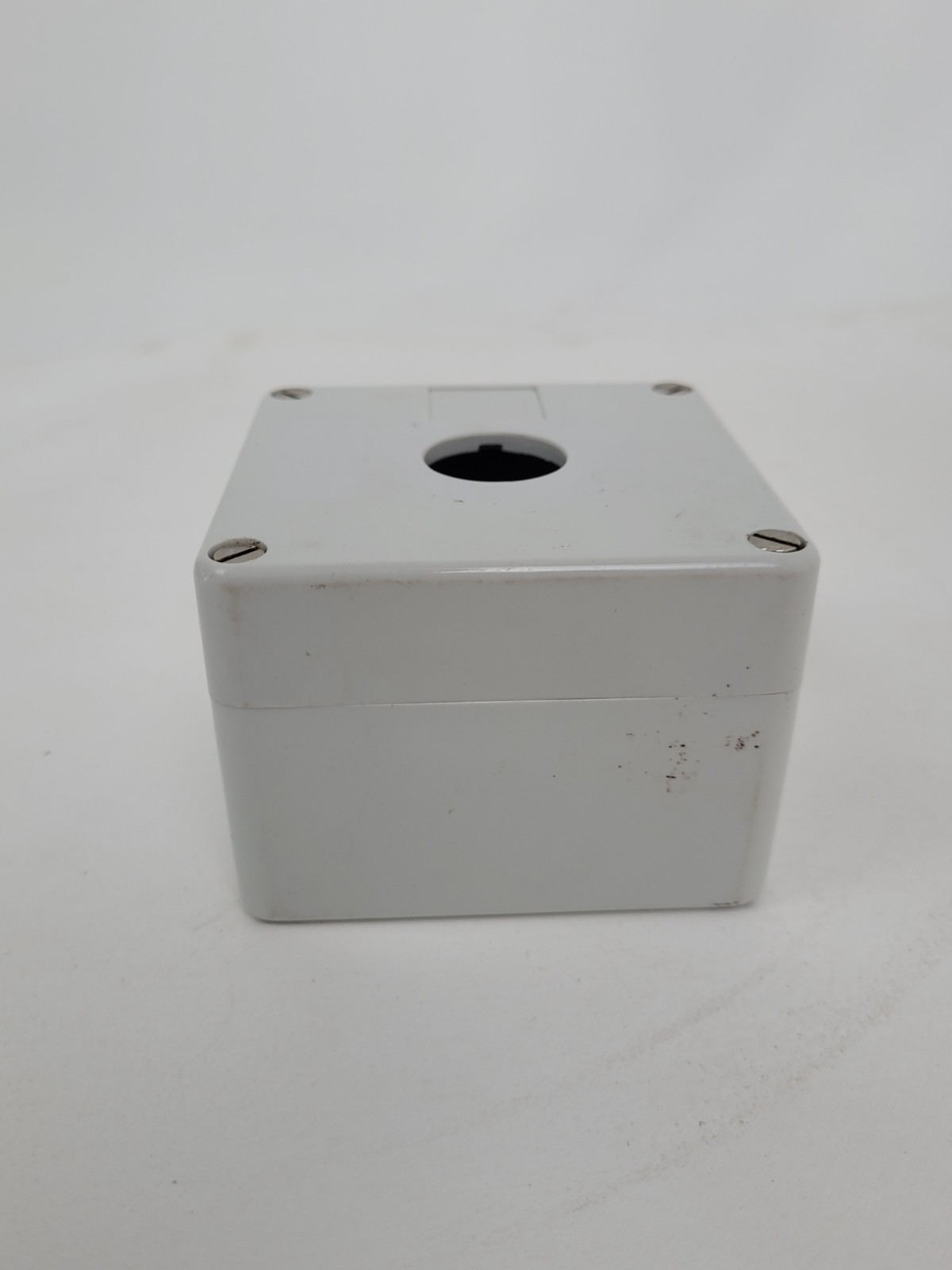 Hoffman 3 1/4″ x 3 3/16″ x 2 1/4″ Pushbutton Enclosure 1-Hole -Next Day Option