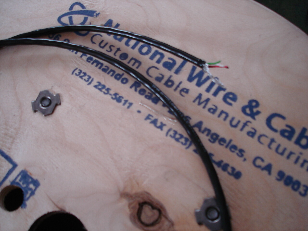 25 ft: 28 AWG 2 twisted pair conductors shield /low voltage signal control cable