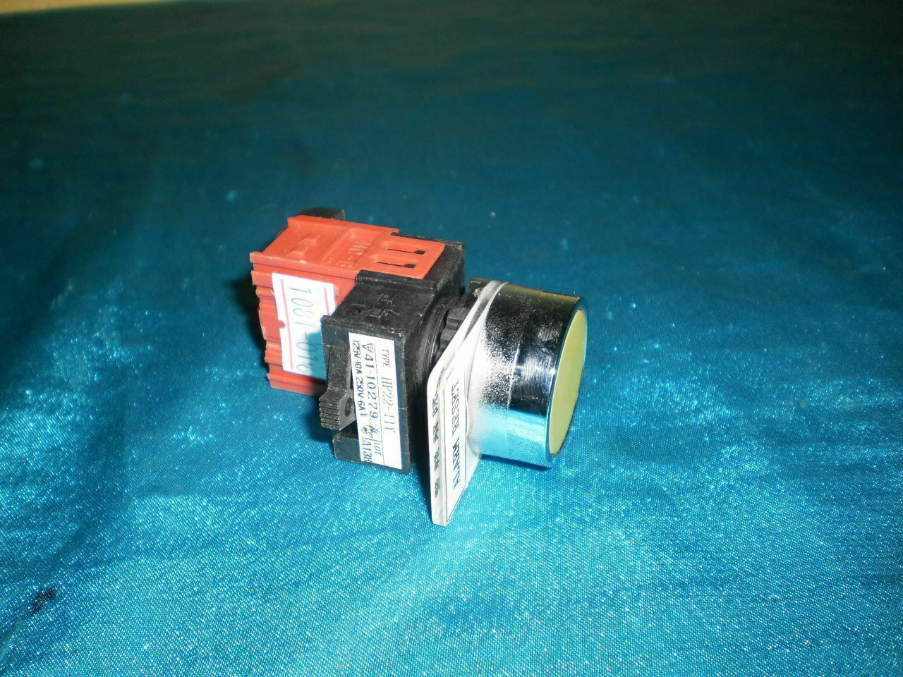Maruyasu HP22-11Y HP2211Y Push Button
