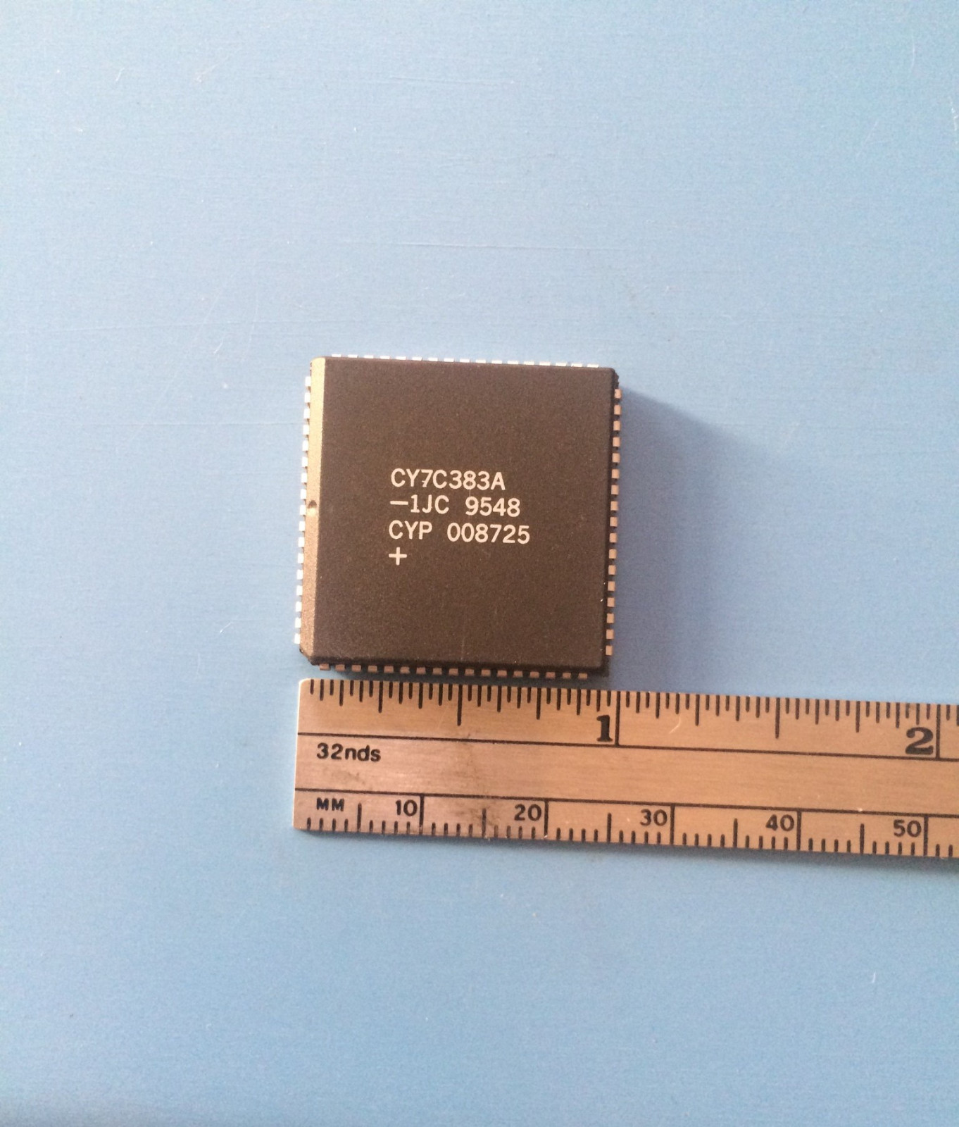 CY7C383A-1JC CYPRESS IC FPGA 192-CELL CMOS LDCC 68PIN UV-Erasable Switch Matrix