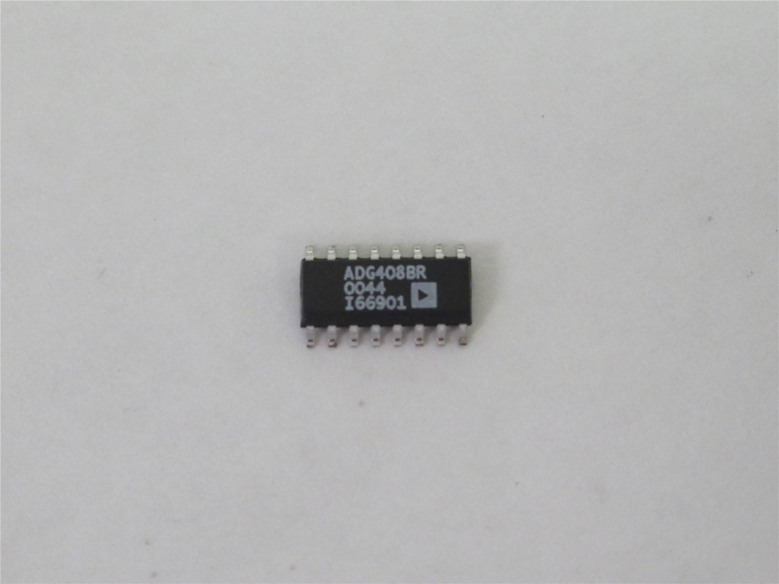 232786 New-No Box; Analog Devices ADG408BR Lot-45 IC; Analog Switch; 100Ohm
