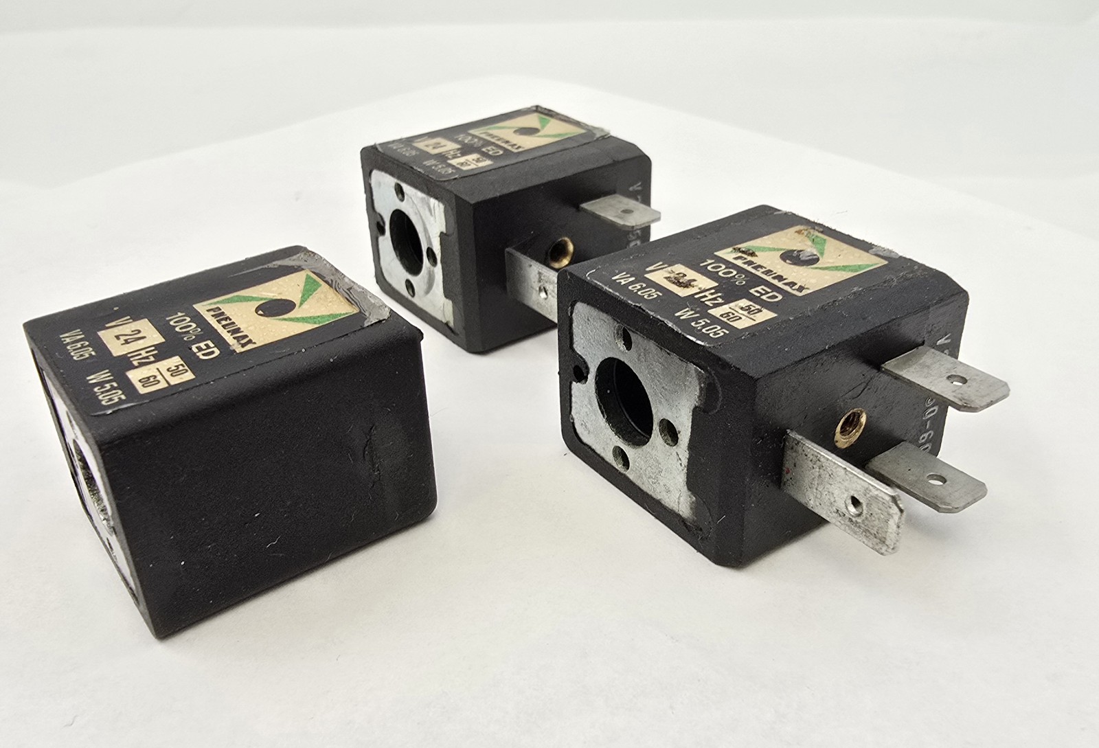 Steward 28S2001-0P0 EMI 280 Ohms at 100 MHz Material Grade 28 Split Ferrite Core