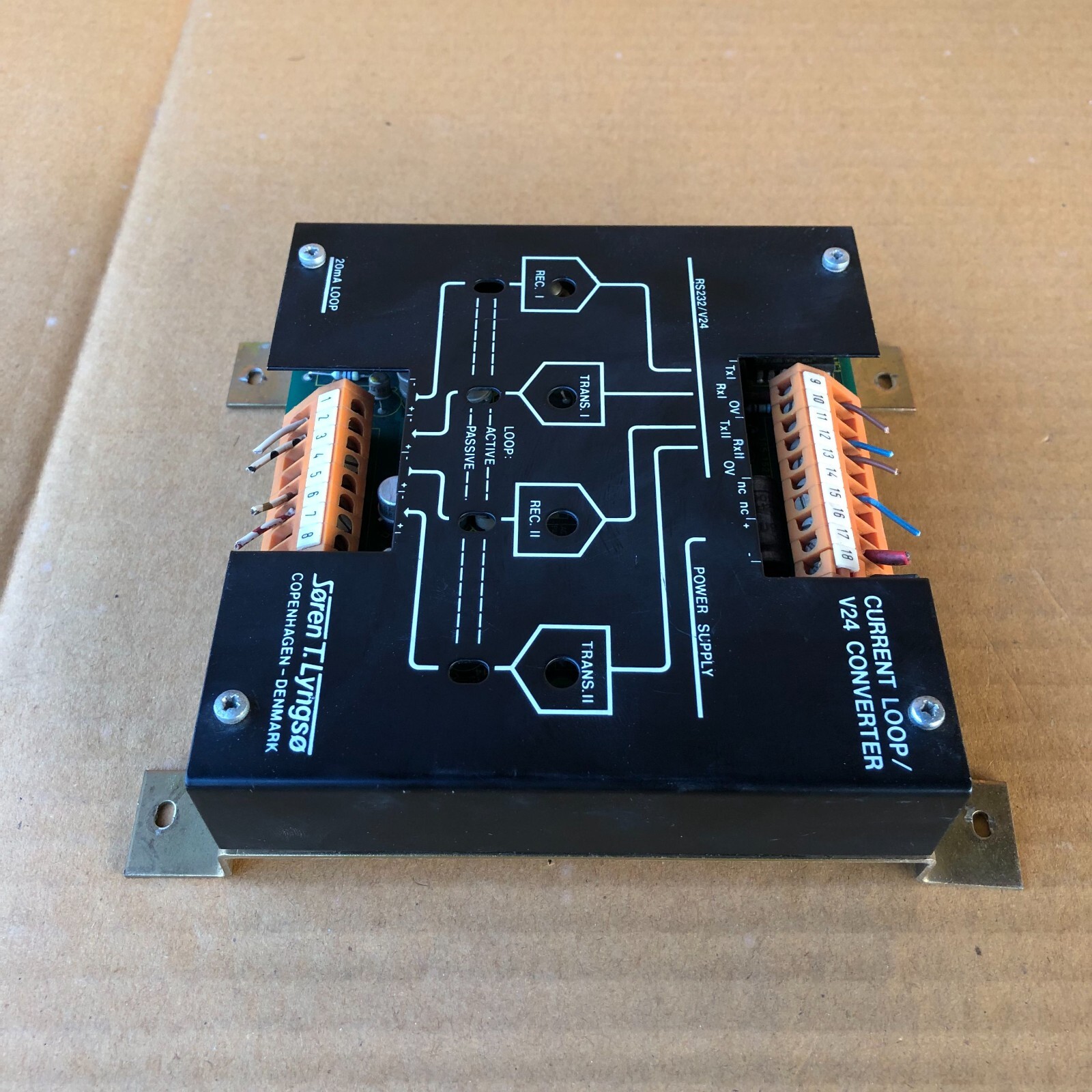 SOREN T.LYNGSO 38515101 CURRENT LOOP V24 CONVERTER