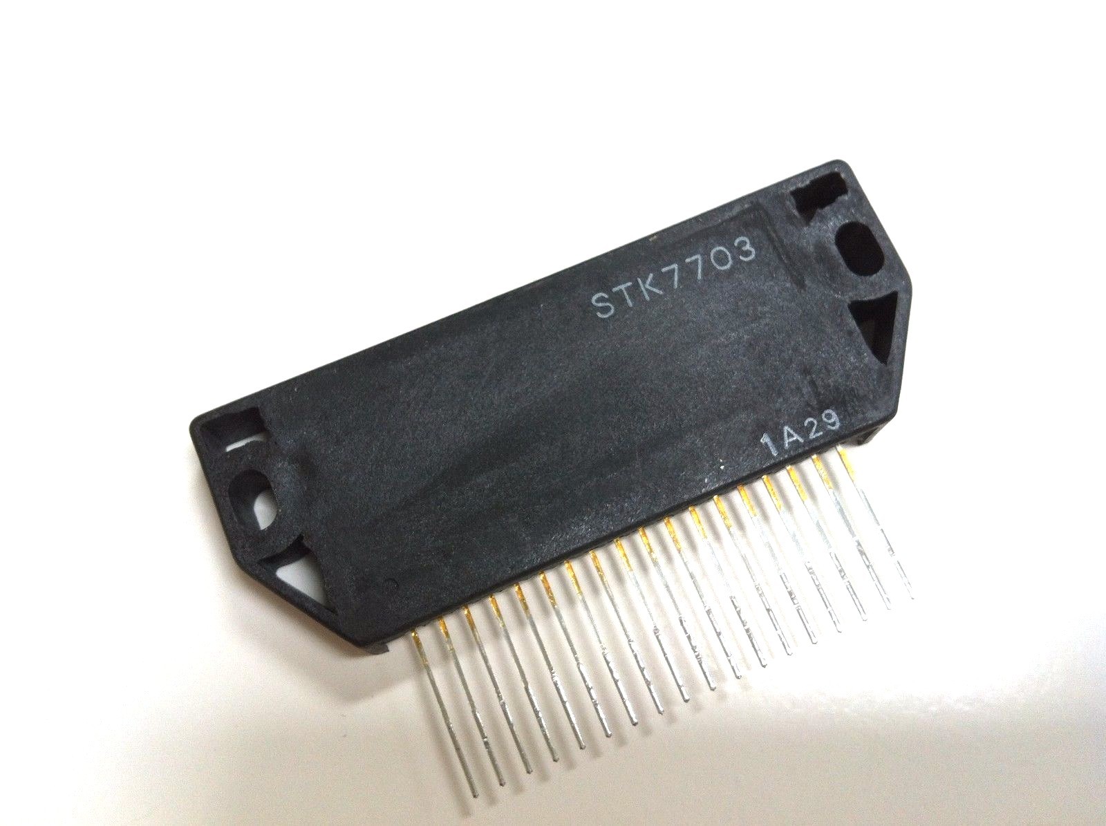 LOT OF 2 – STK7703 + Heat Sink Compound New Original SANYO