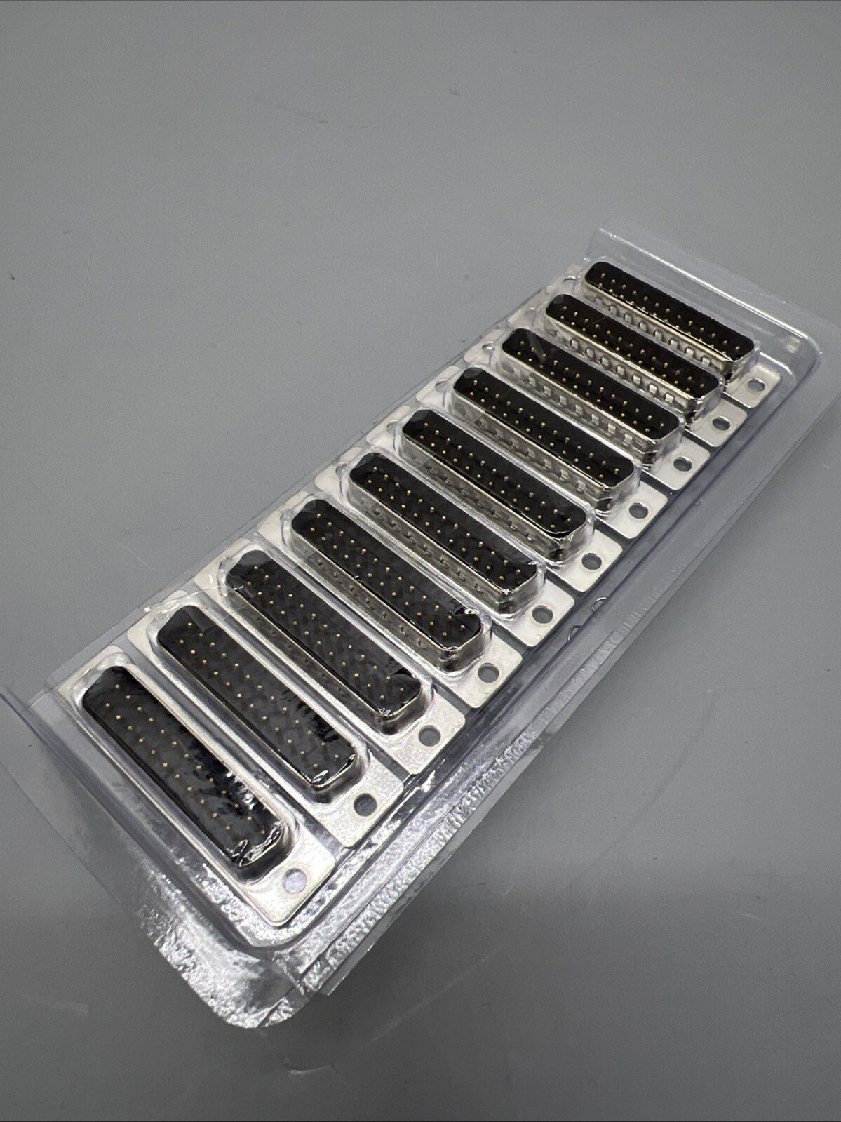 AMPHENOL L717SDB25P Male Tinned Shell D-sub standard connectors (BRAND NEW)