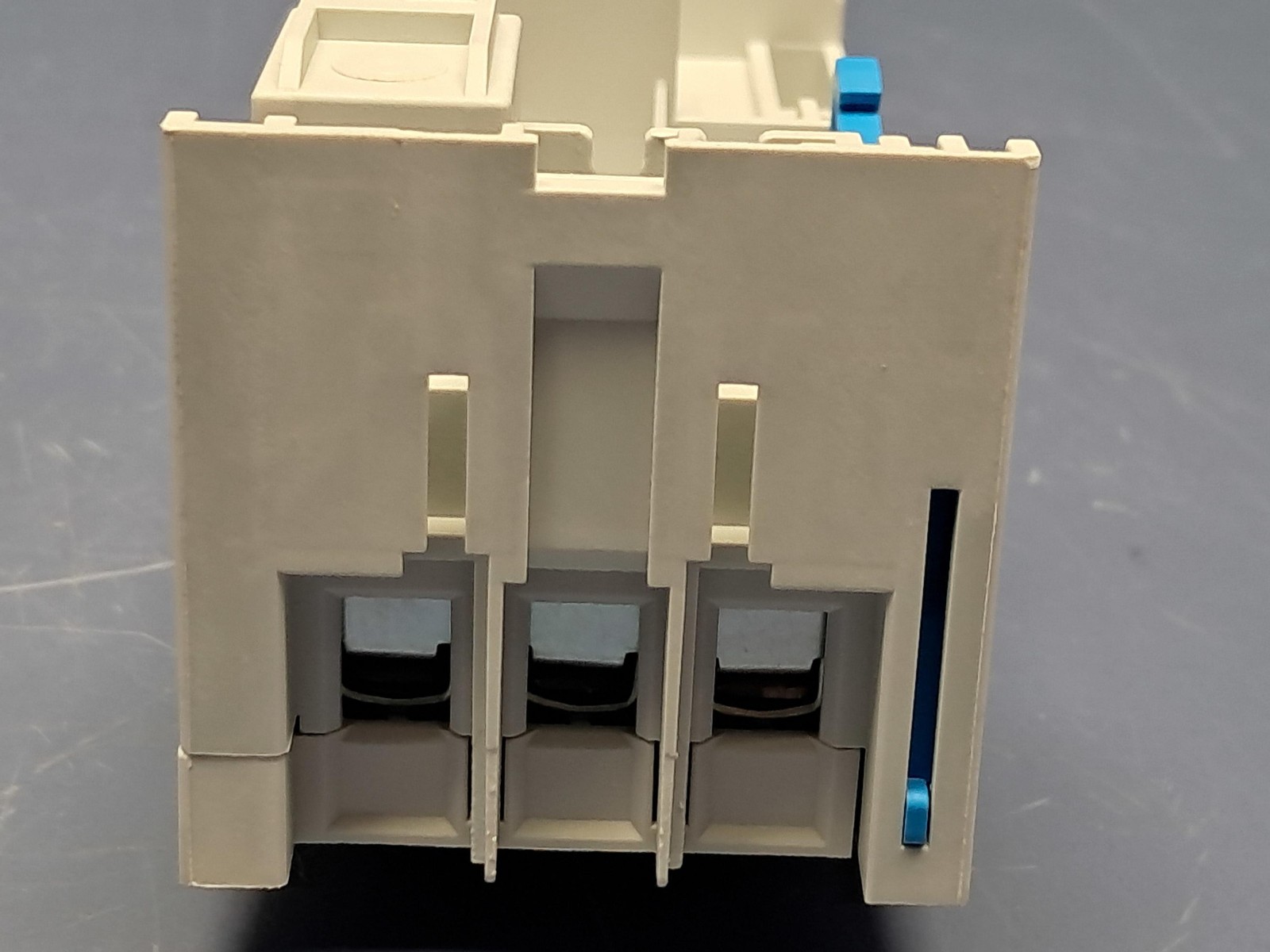 Allen-Bradley 141A-FM54SS63 MCS Standard Busbar Module with Terminals