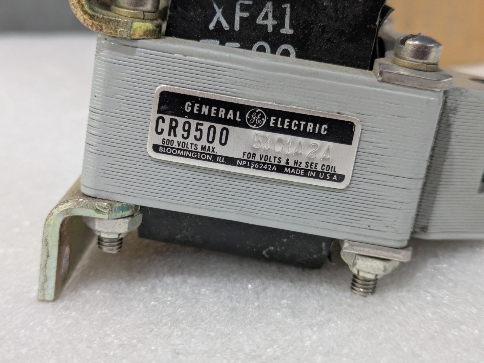 GENERAL ELECTRIC SOLENOID CR9500B102A3A CR9500 115V (BOX OF 1)60HZ 600VOLTS
