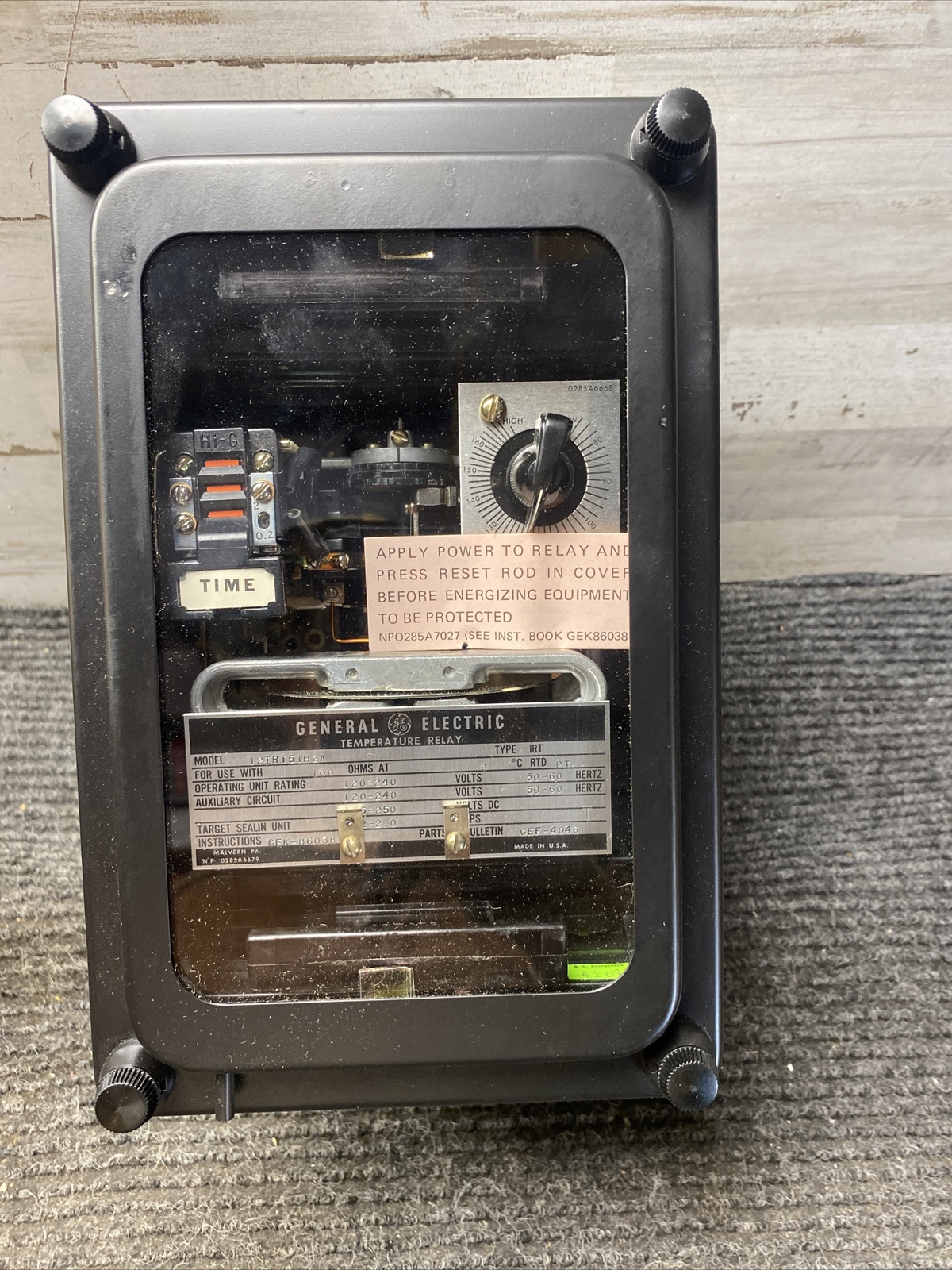 Used GE General Electric 12IRT51H2A Temperature Relay