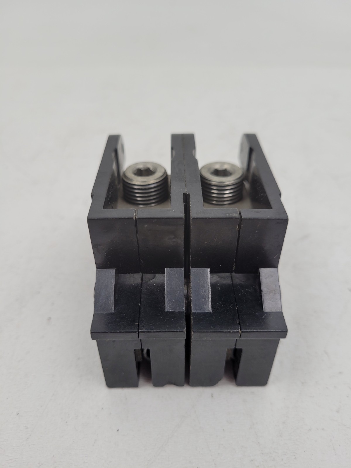 MLK2225 Bryant Plug on Lugs – Next Day Option – Flaw
