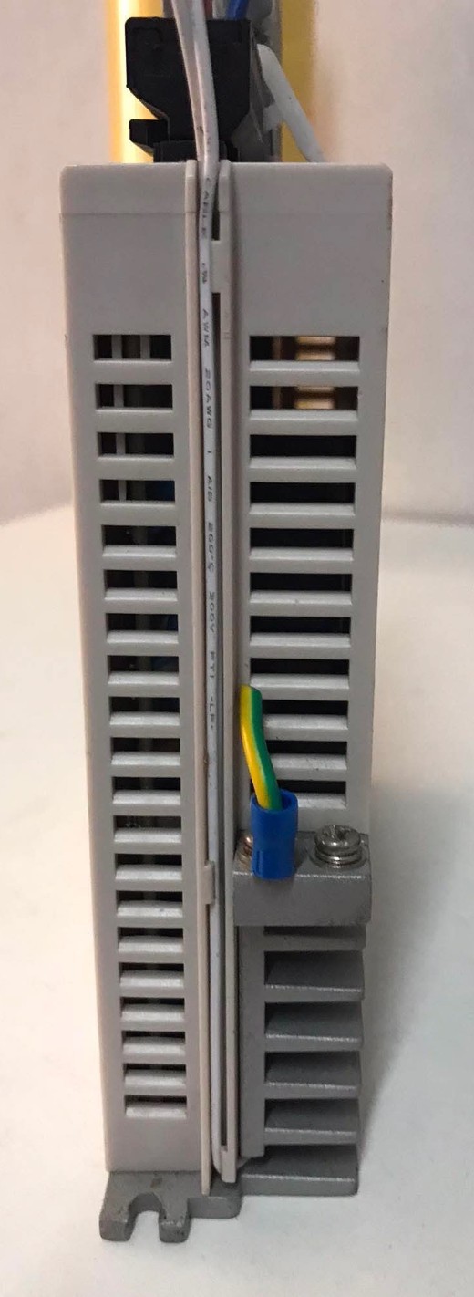 YAKOTEC ES3-04BAI AC Servo Driver IN:1PH OUT:3PH 220V 0.40KW FREE SHIPPING DHL