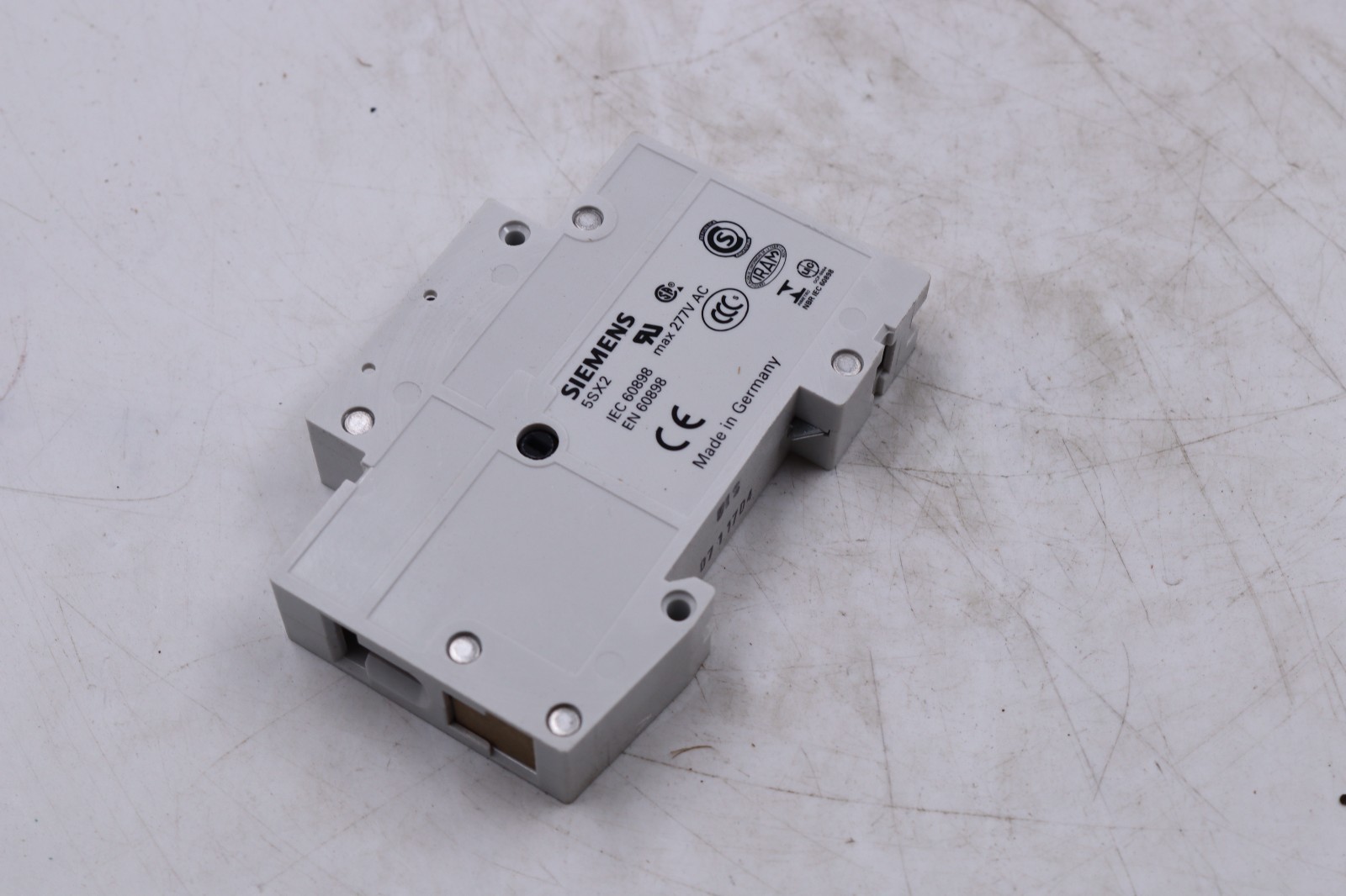 SIEMENS 5SX2 104-8 MADE IN ITALY