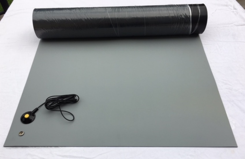 RUBBER ESD ANTI-STATIC HI-TEMP SOLDERING MAT-24 X 24 W/GROUND CABLE-GREY