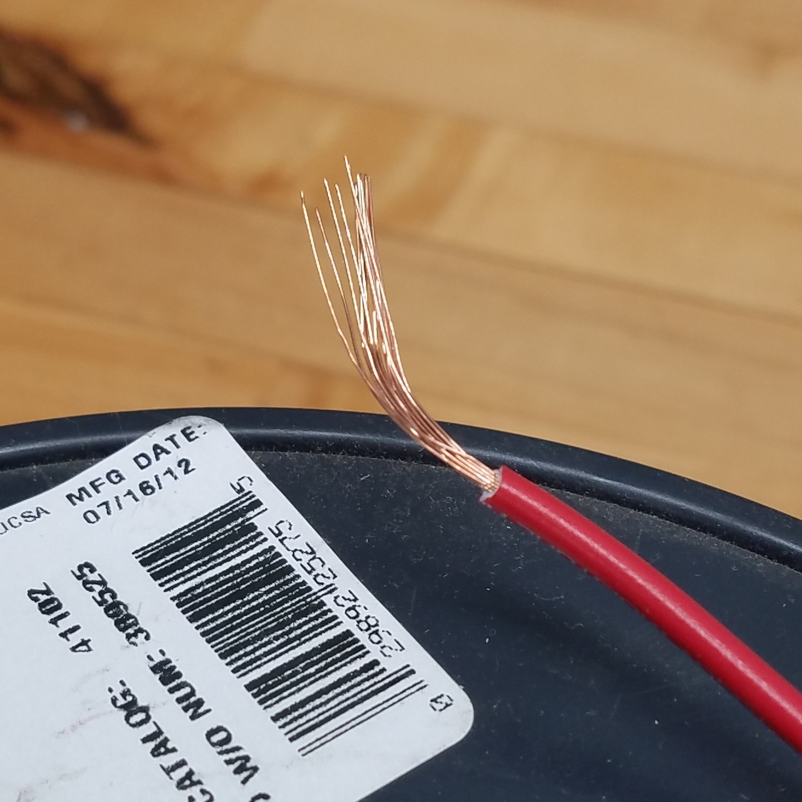 Coleman Cable 41102, 16(26/30)MTW Red Wire – NEW