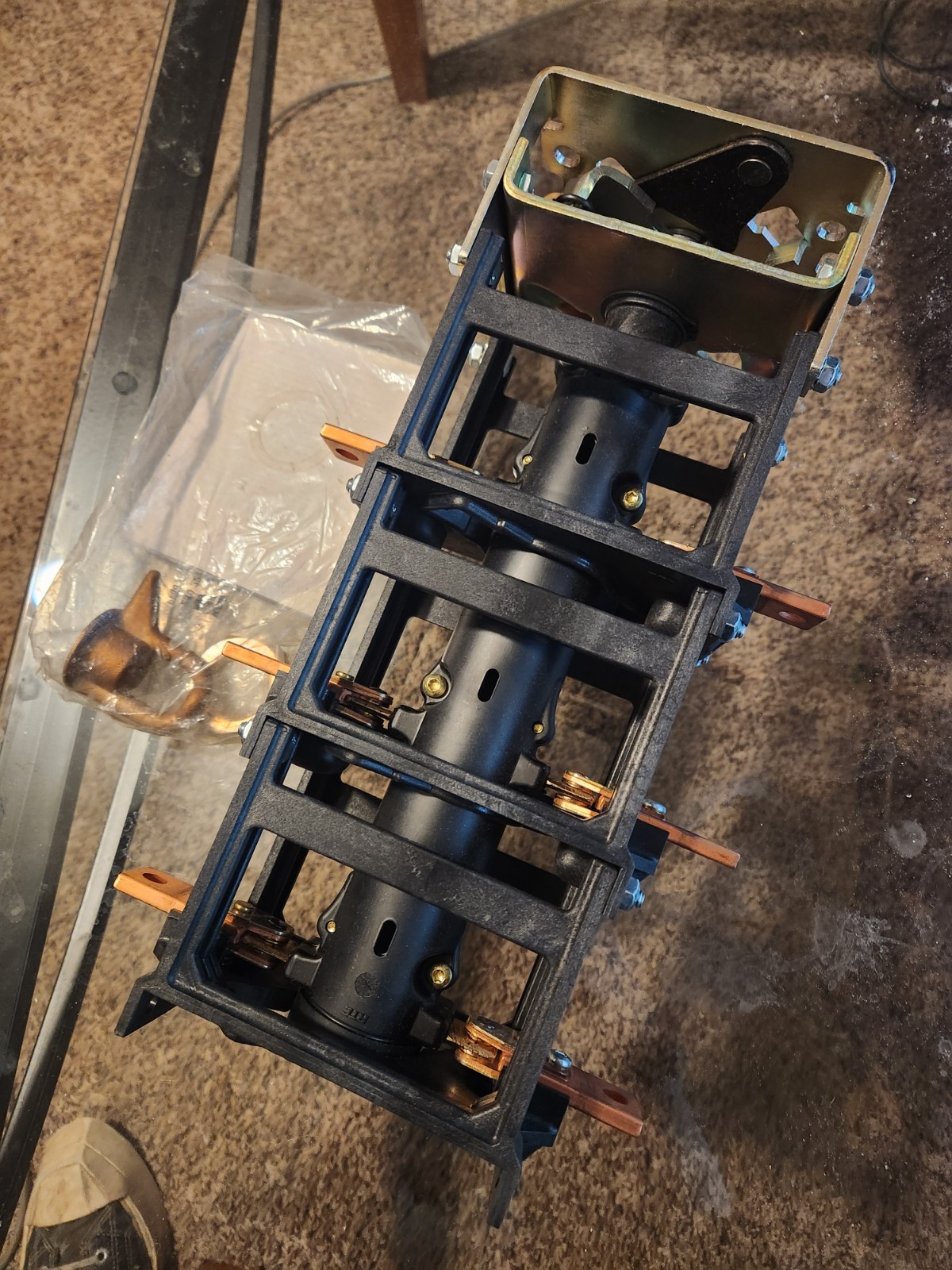 Eaton Mount Loadbreak Switch