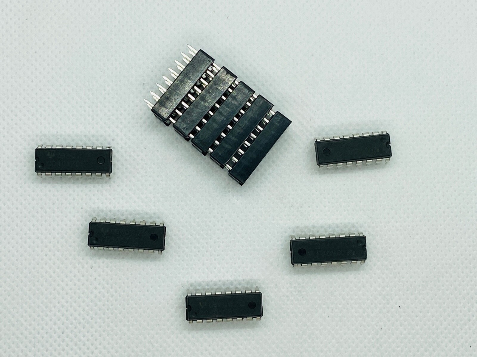 5-10 Set CD4017 CD4017BE DIP-16 Decade Counter Divider IC with Socket Choose Qty