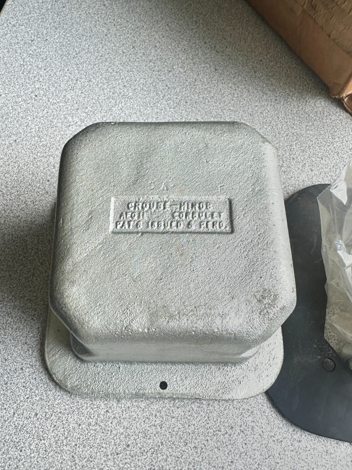 NEW Crouse Hinds AEQ11 Feraloy Iron Back Box
