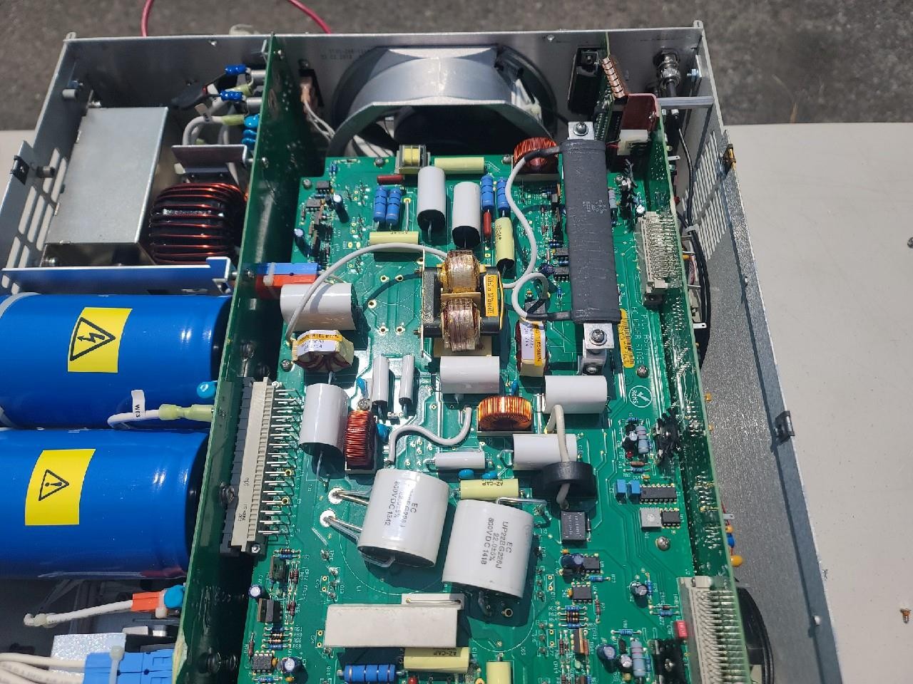 California Instruments 5kVA AC Power Source Model 5001iX Series II