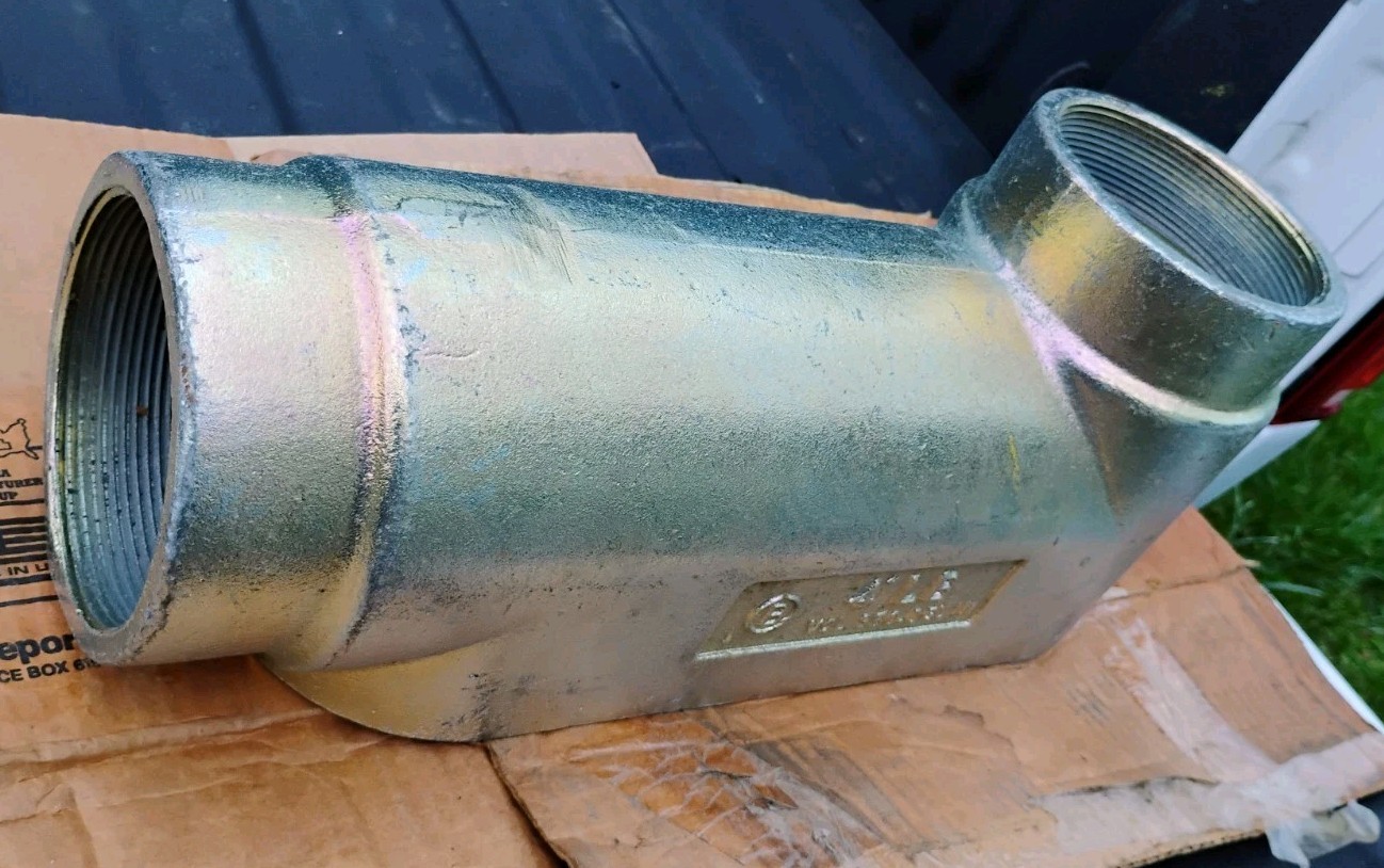 NOS Bridgeport LB-70 4″ Hub Malleable Iron LB Conduit Body – No Cover Or Box