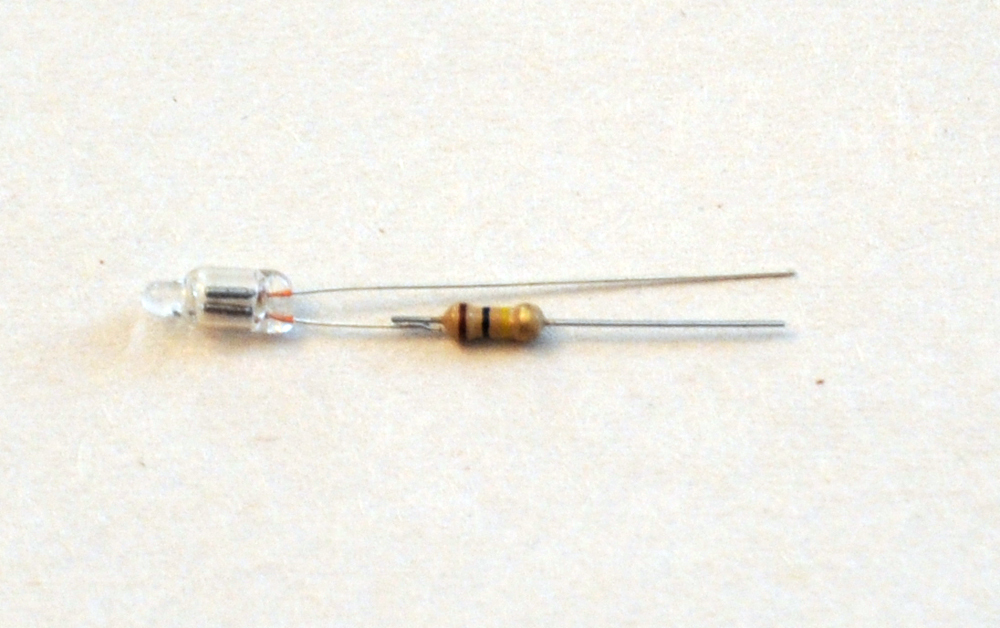 25 pcs. Miniature Red Neon Lamp Bulb 5mm NE-2 Indicator w/ soldered resistors