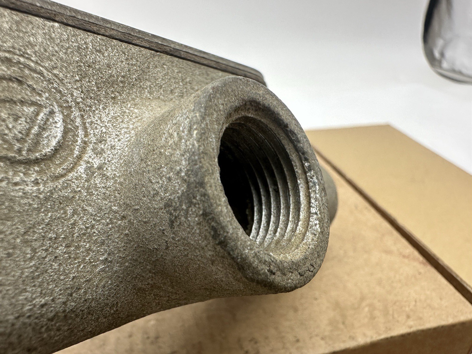 Appleton 1/2″ Mall Iron Form 35 Unilets 1/2 T No Box – Appears Possibly Unused