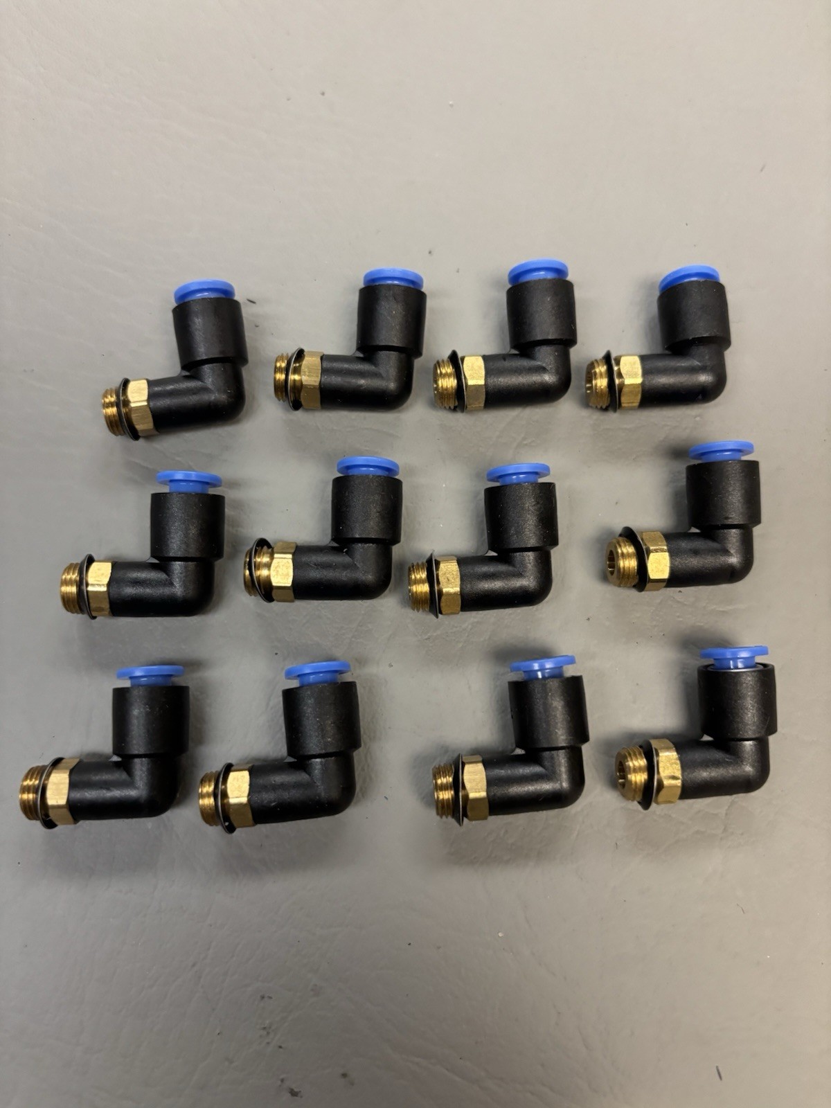 LOT OF 12 SMC KQL06-U01 ELBOW FITTINGS 6MM