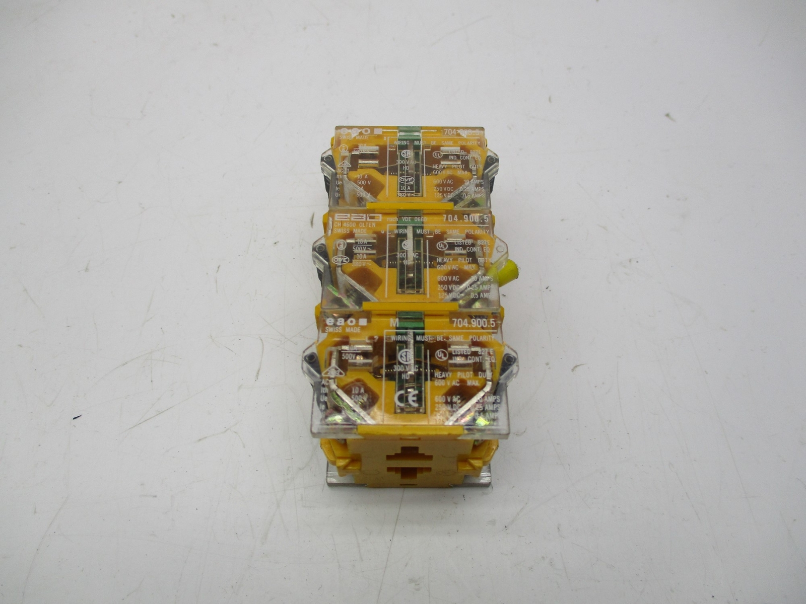 EAO 704.900.5 CONTACT BLOCK LOT OF 3 (AS PICTURED) UNMP