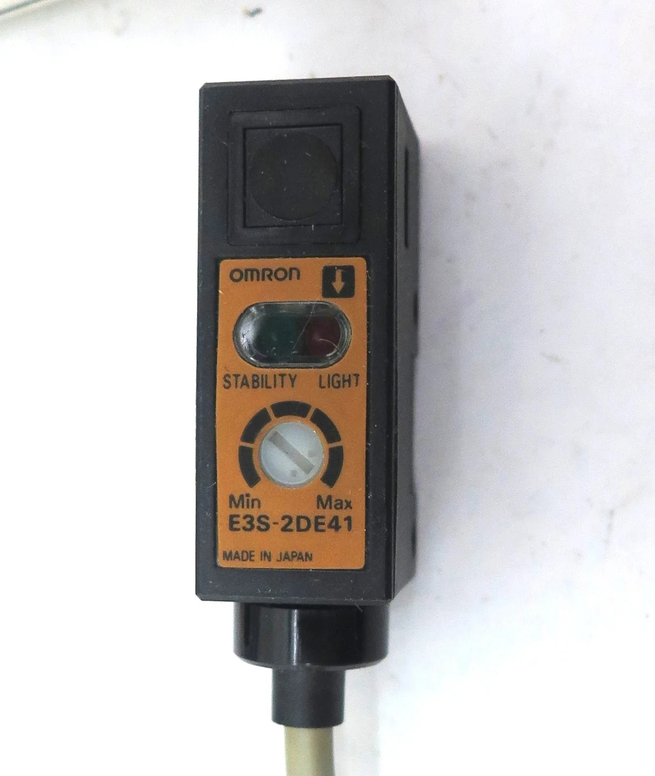 Omron Photoelectric Switch E3S-2DE41