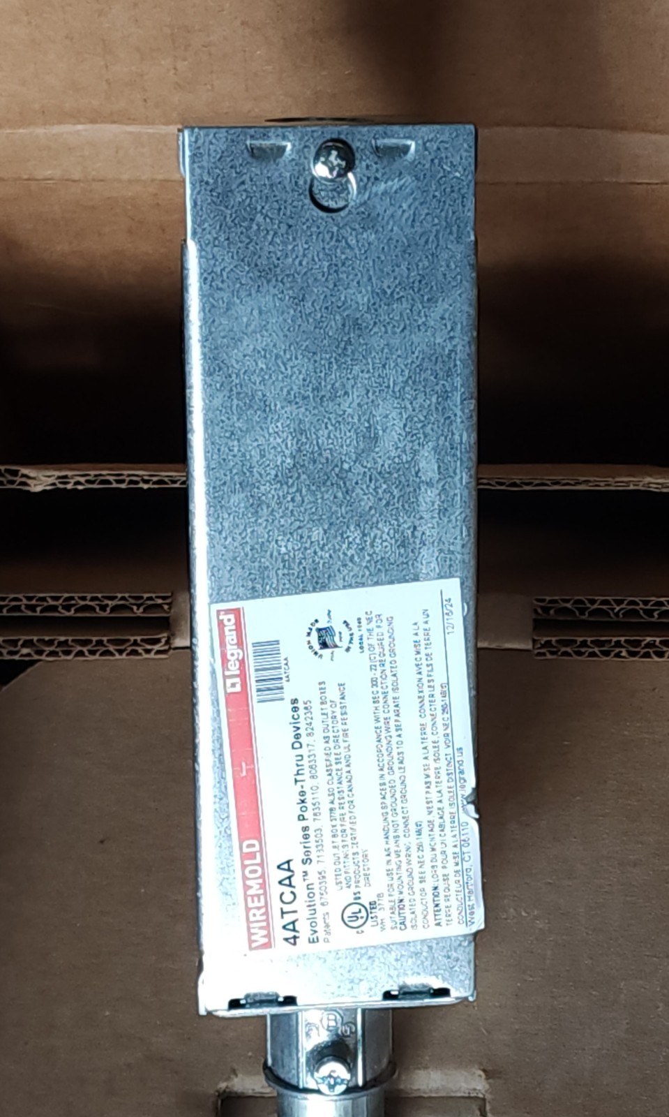 Wiremold Legrand 4ATCAA Evolution Poke-Thru floor device 4″ Brushed AL Aluminum