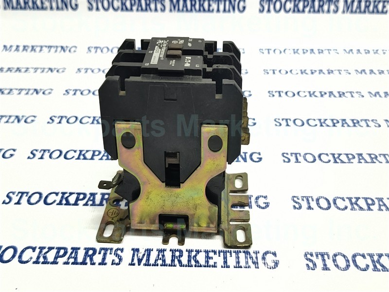 Cutler-Hammer Contactor 24V 50-60Hz 30 Days Warranty Fast Shipping