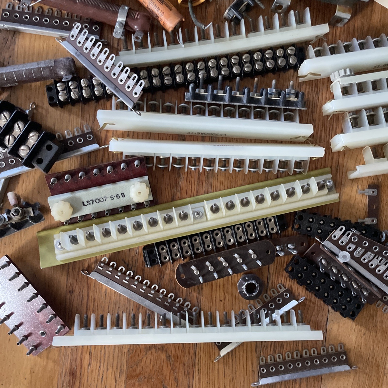 25lb Lot Vtg Electronic Parts Components Capacitors Transformers Microswitches +